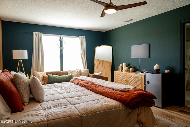 Building Photo - 271 Jarama Cir