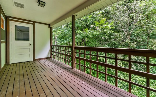 Building Photo - 4413 Laurel Oak Dr