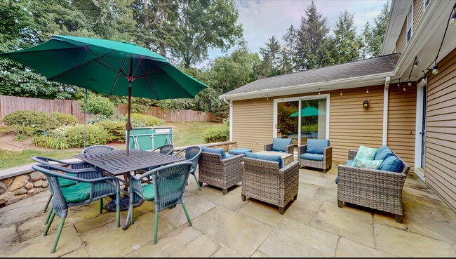 Building Photo - Beautiful Colonial Cape with Fireplace, De...