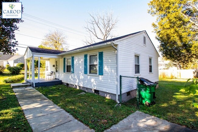 Building Photo - Cozy Cottage Near Uptown Charlotte