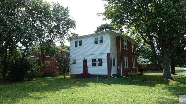 Building Photo - 2831 Cumberland St NW