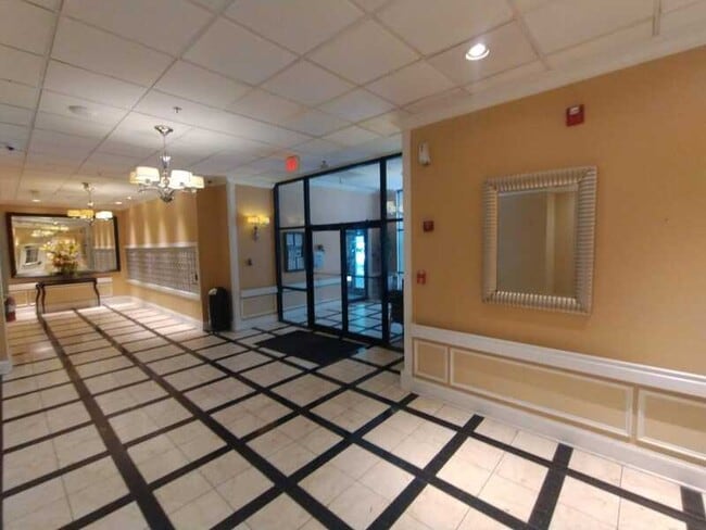 Building Photo - 311 W Ashley St