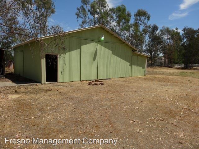 Building Photo - 12353 N Friant Rd