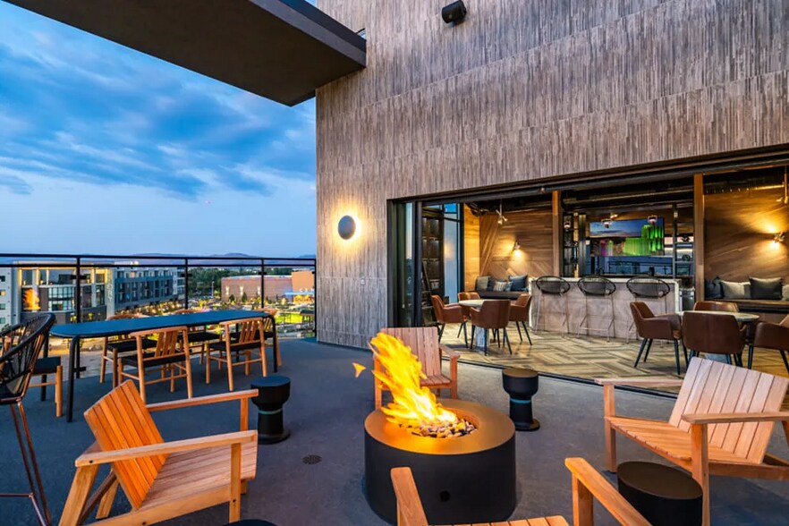 Building Photo - 2060 Experience Ave