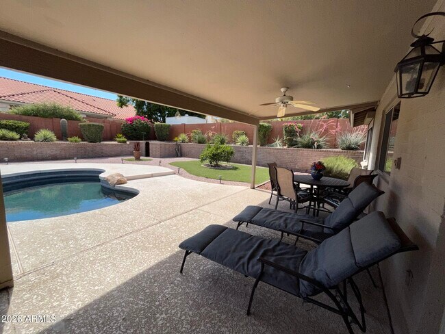 Building Photo - 15821 N 9th Pl