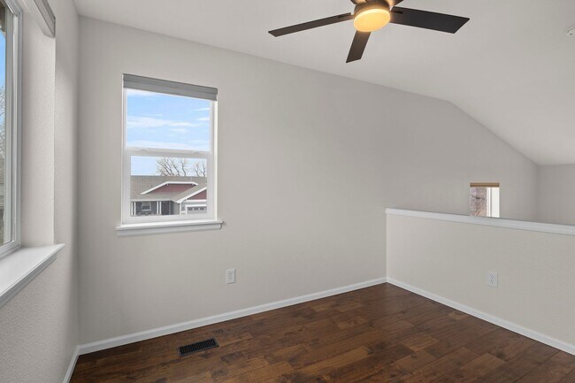 Building Photo - Move-In Ready 4 Bed, 3.5 Bath Home in Prime Loveland Location!