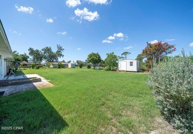 Building Photo - 7088 Hugh Dr
