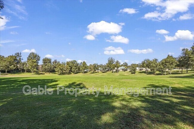 Building Photo - 27878 Amberwood Ln