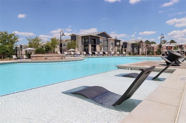 Building Photo - 300 Hwy 81