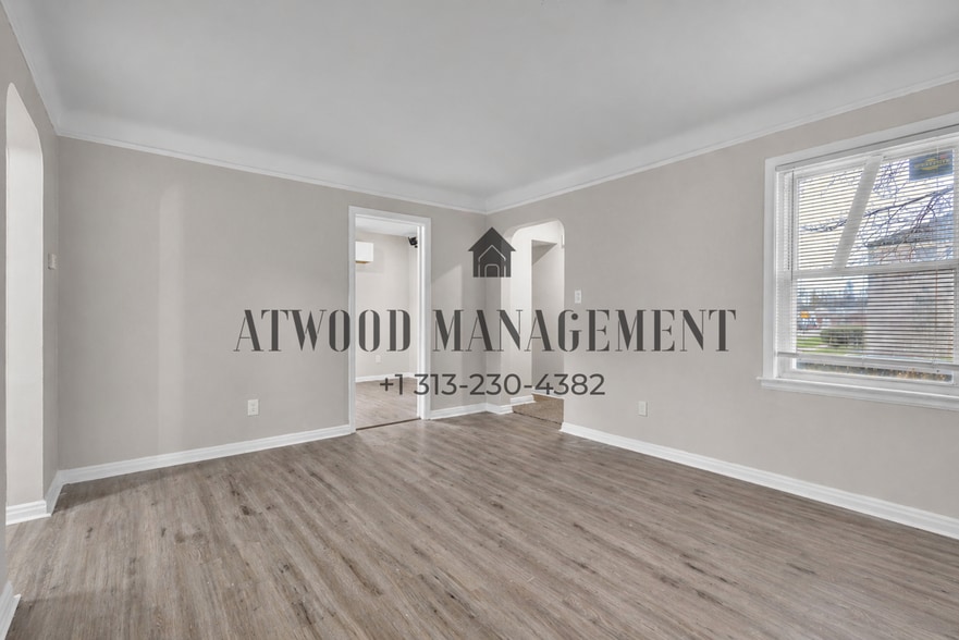 Building Photo - This beautifully updated 3-bedroom, 1-bath single-family home is ready for move-in!