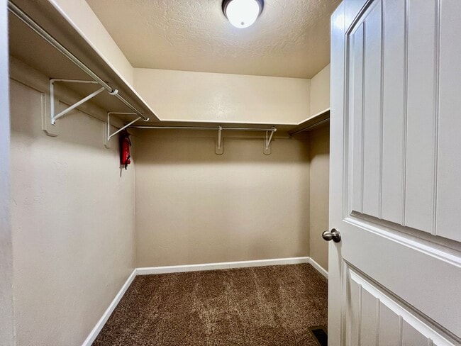 Building Photo - For Rent – 3 Bedroom Home in Silt