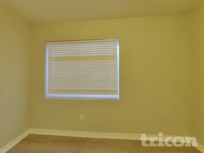 Building Photo - 846 E 900 N