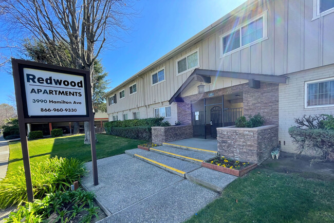 Building Photo - 2 bedroom Renovated unit. West San Jose $1...