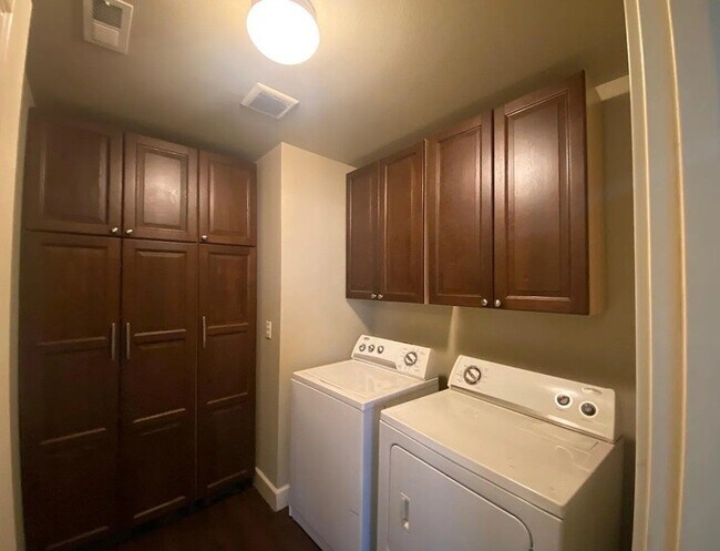 Building Photo - 13392 SE Autumnwood Ln