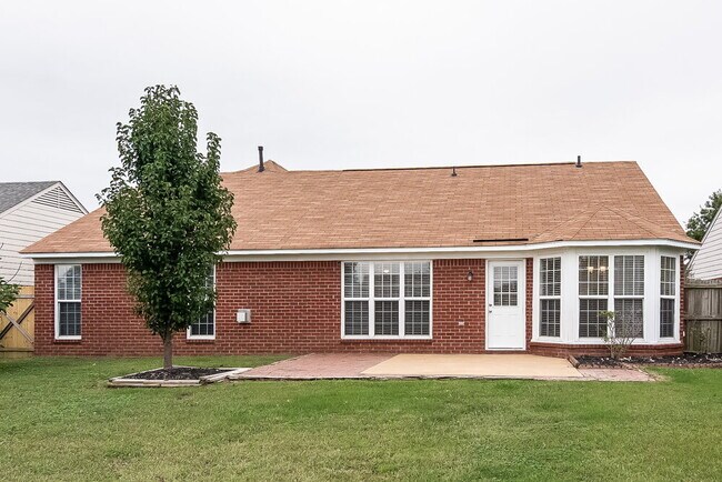 Building Photo - 1813 Cherry Creek Dr