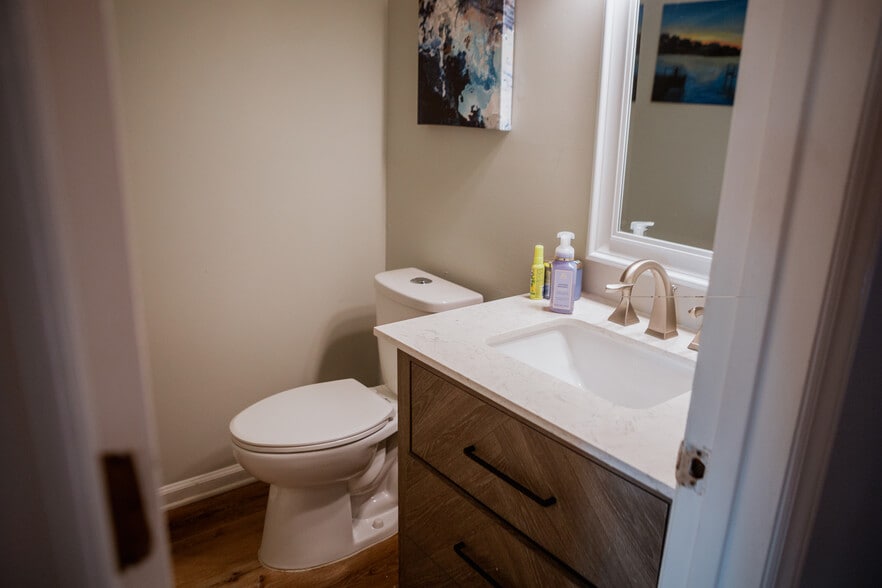 Building Photo - 199 Kristin Dr