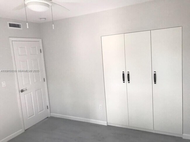 Building Photo - 3069 SW 7th St