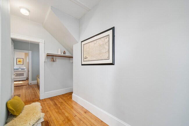 Building Photo - 53 Prescott St