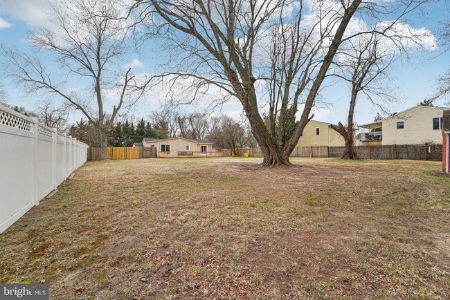 Building Photo - 1110 Bradley Rd