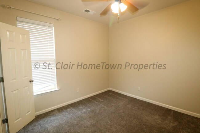 Building Photo - Large Family Home in Moody AL