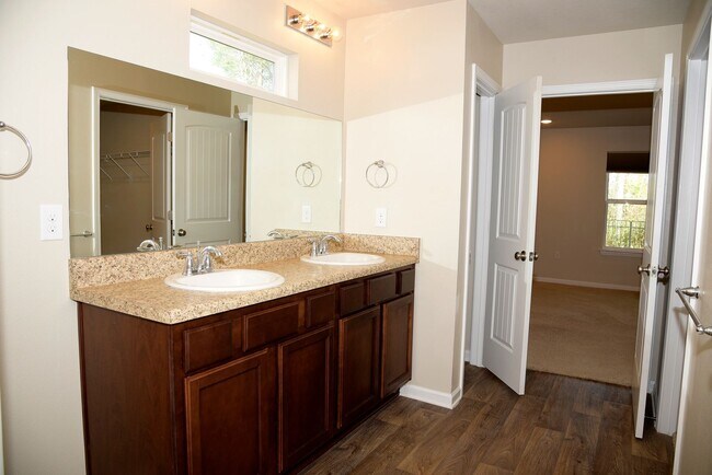 Building Photo - Highly desirable Hammock Bay home!