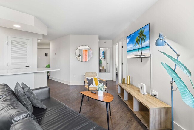 Building Photo - 801 15th St S