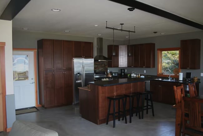 Building Photo - Spacious 3-Bedroom Haven with 2.5 Baths on...