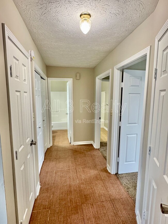 Building Photo - 5931 Brewbaker Blvd