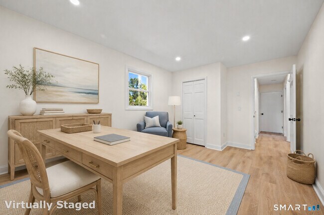 Building Photo - 22 Carrona Dr