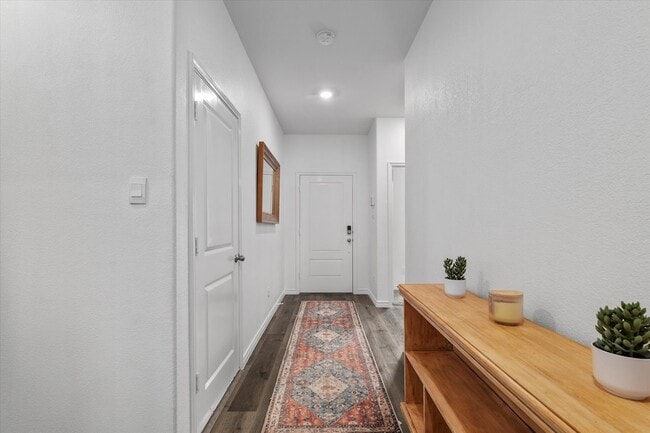 Building Photo - 2955 Trusting Wy