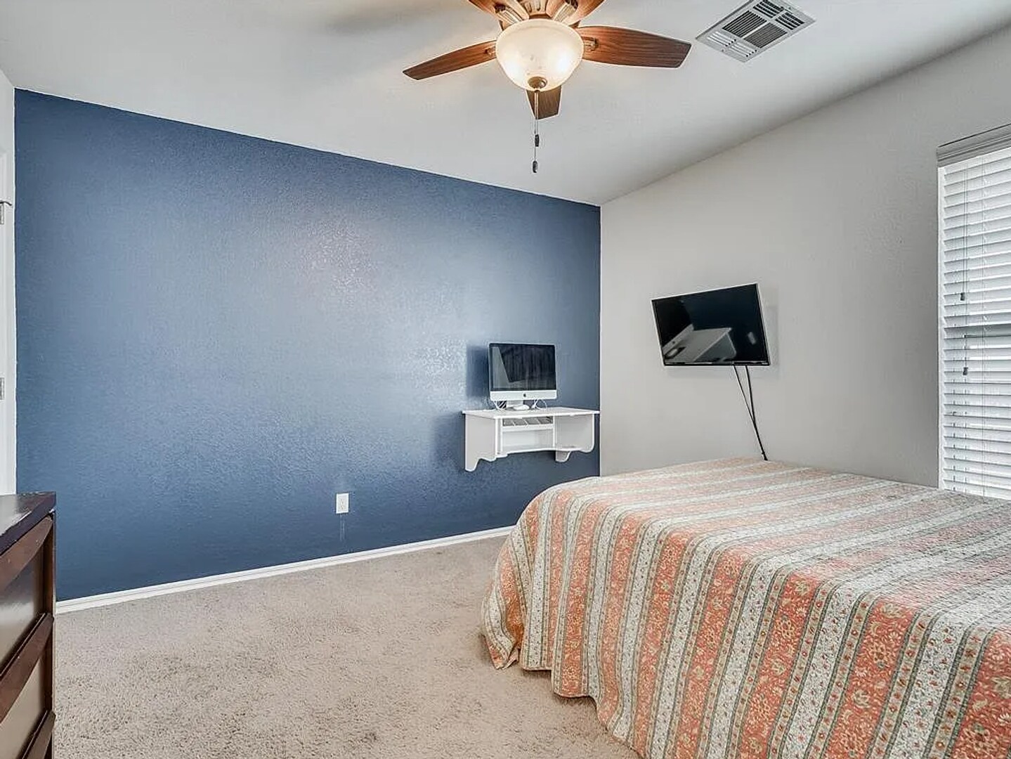 Building Photo - 2221 NW 199th St