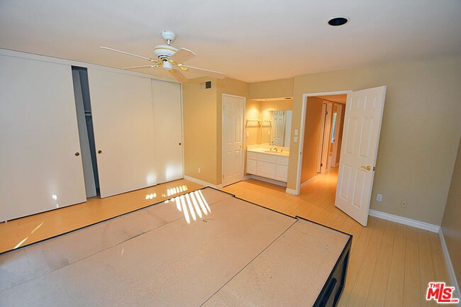 Building Photo - 10051 Valley Circle Blvd