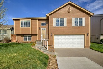 Building Photo - Must See 3 Bedroom In Millard School District!!