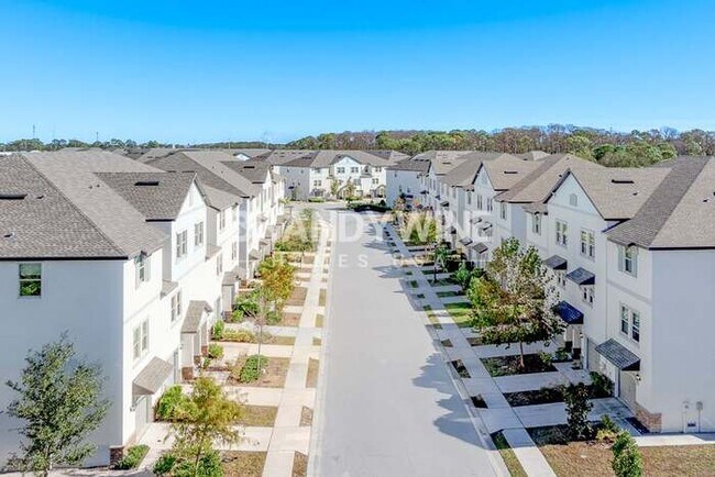 Building Photo - 5637 Mercado Dr