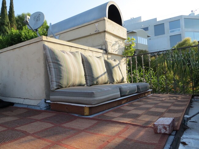 roof top deck - 8500 Cole Crest Dr