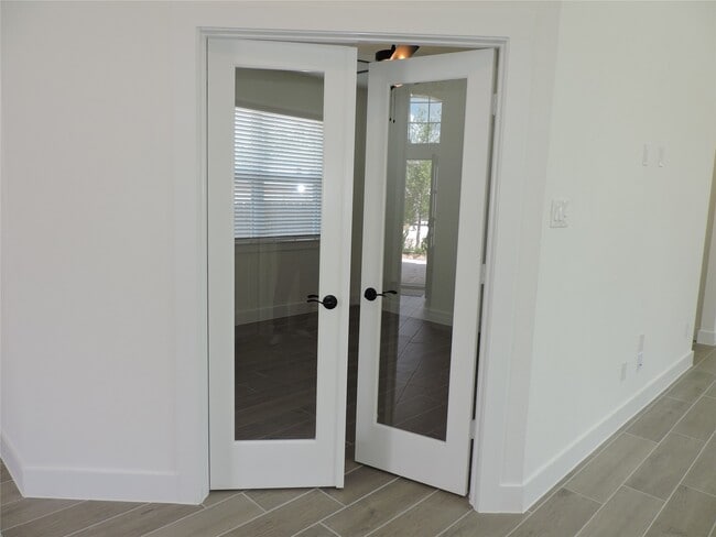 Building Photo - 12846 Meadow Wind Wy