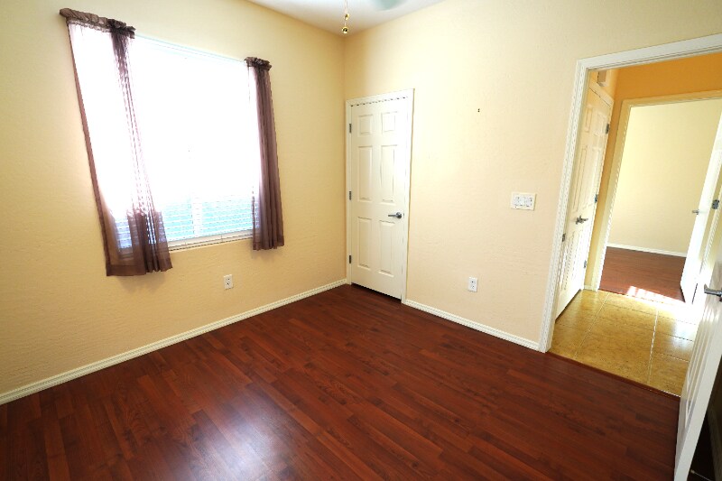 Building Photo - 2558 Divine Sky Dr