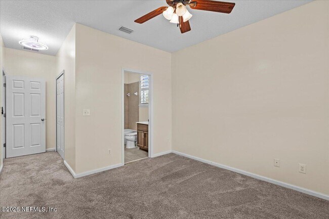 Building Photo - 1201 E Redrock Ridge Ave
