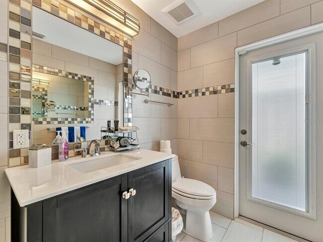 Building Photo - 3204 S Maritana Dr