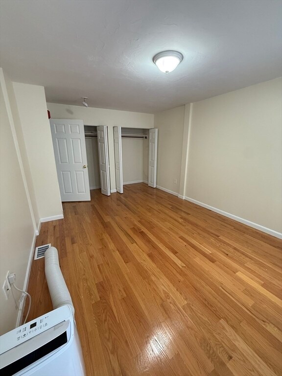 Building Photo - 207 Harvard St