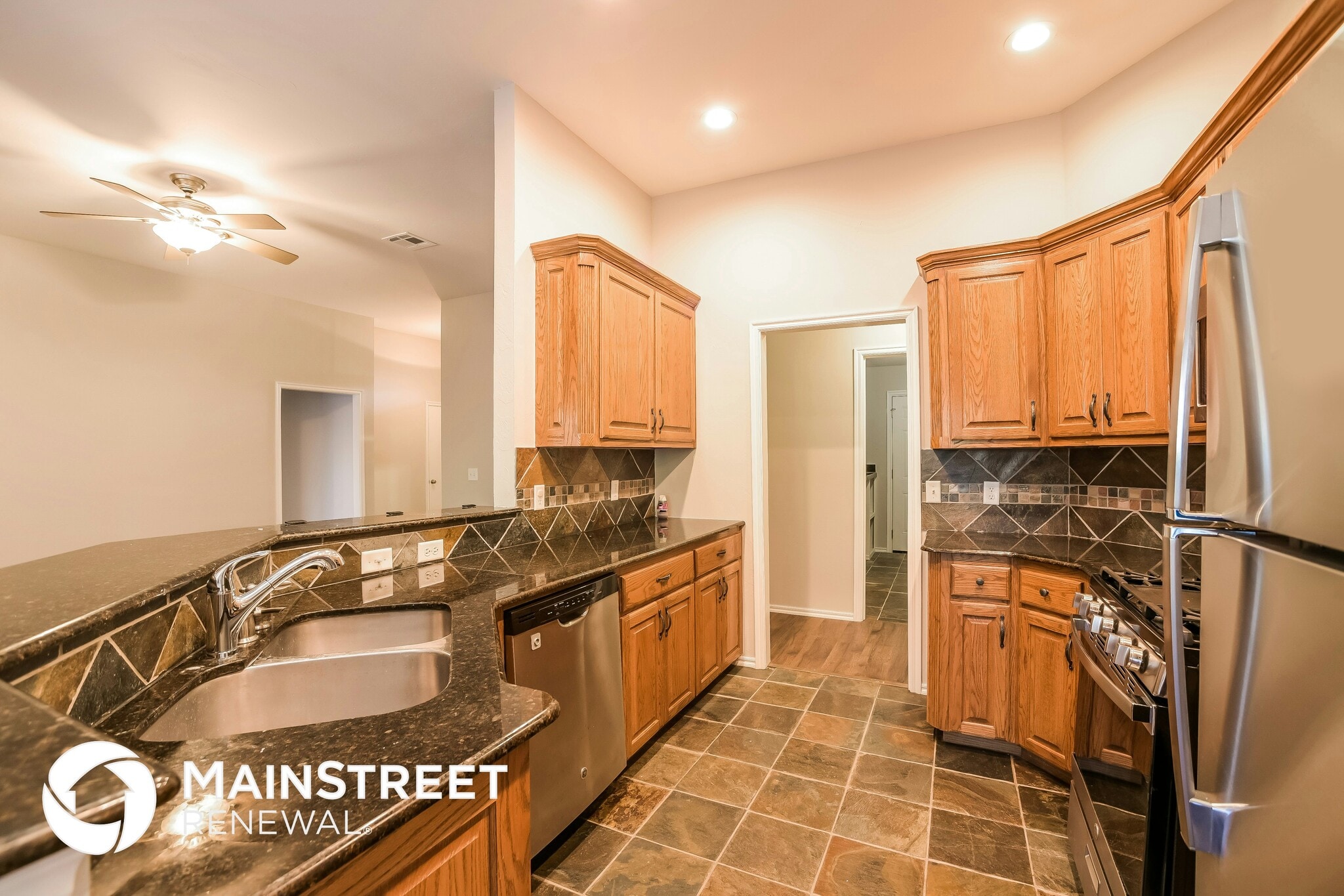 Building Photo - 2100 NE 4th St