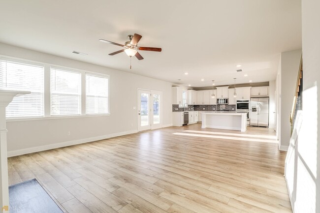 Building Photo - 360 Caledonia Ct