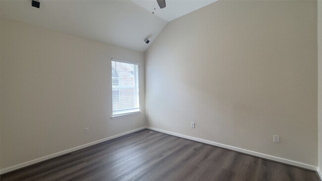 Building Photo - 24926 Ranch Lake Ct