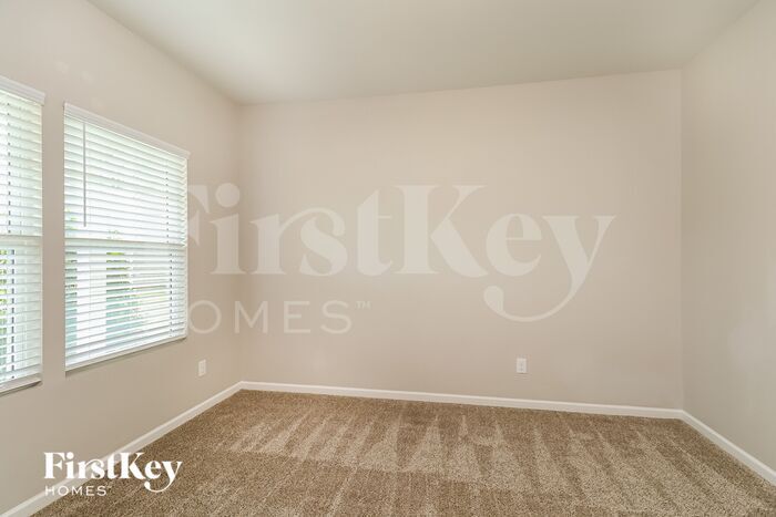 Building Photo - 8000 Camden Crossing