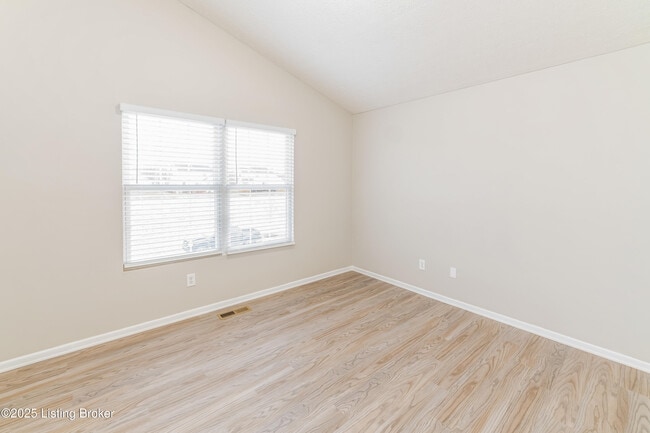 Building Photo - 9620 River Trail Dr