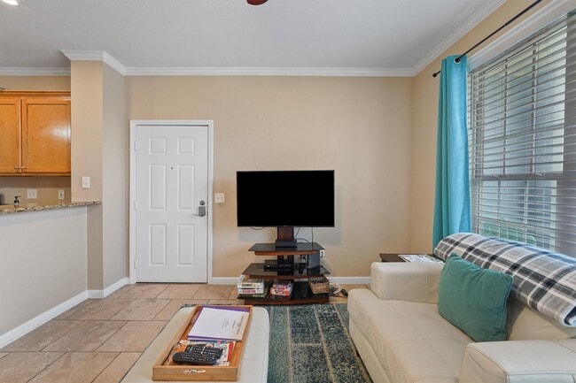 Building Photo - 7000 Seawall Blvd