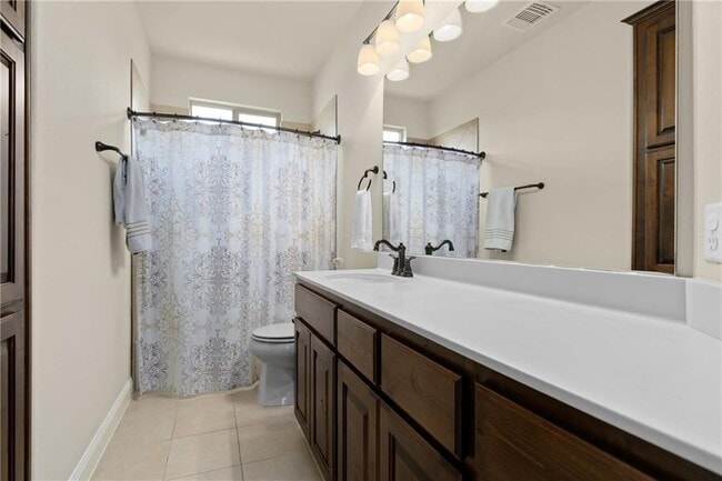 Building Photo - 110 Oak Glen Cove
