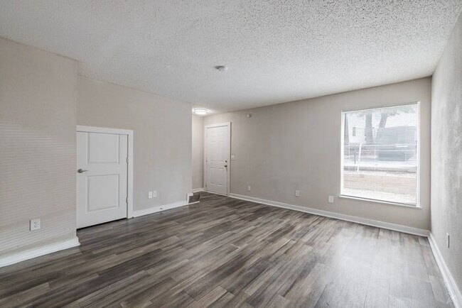 Building Photo - Affordable Living 20 Minutes from Everything Atlanta -2 Bedroom 2 1/2 Baths only $1300*