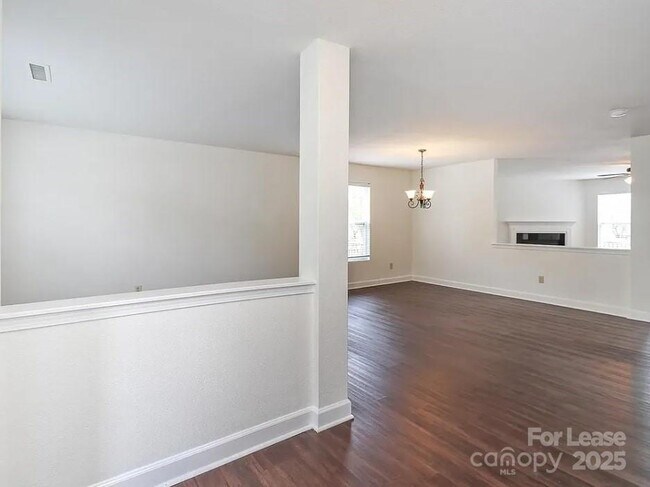 Building Photo - 3609 McDuff Ct