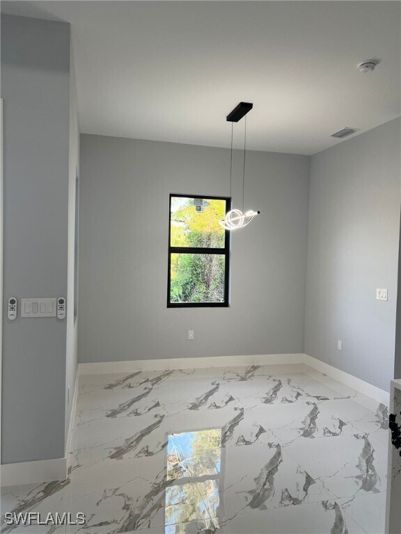 Building Photo - 813 Aiken Ave